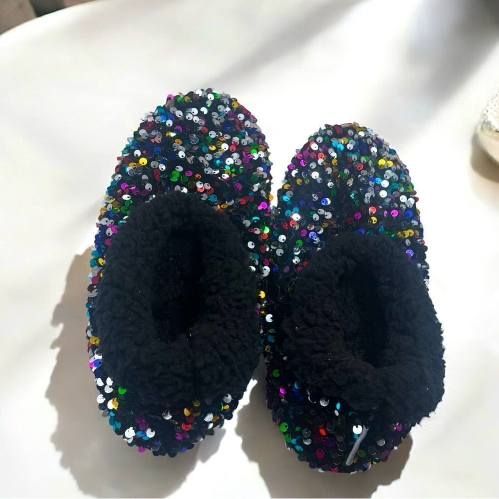Snoozies! Fuzzy Sequin Slippers l Large l EUC